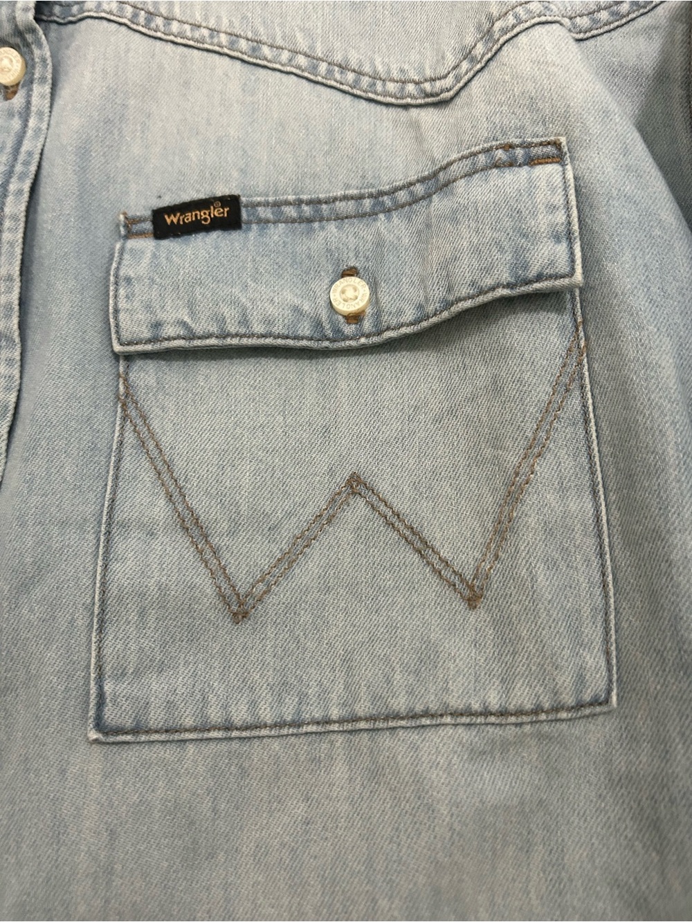 Wrangler Light Wash Denim Western Shirt - Picture 2 of 7